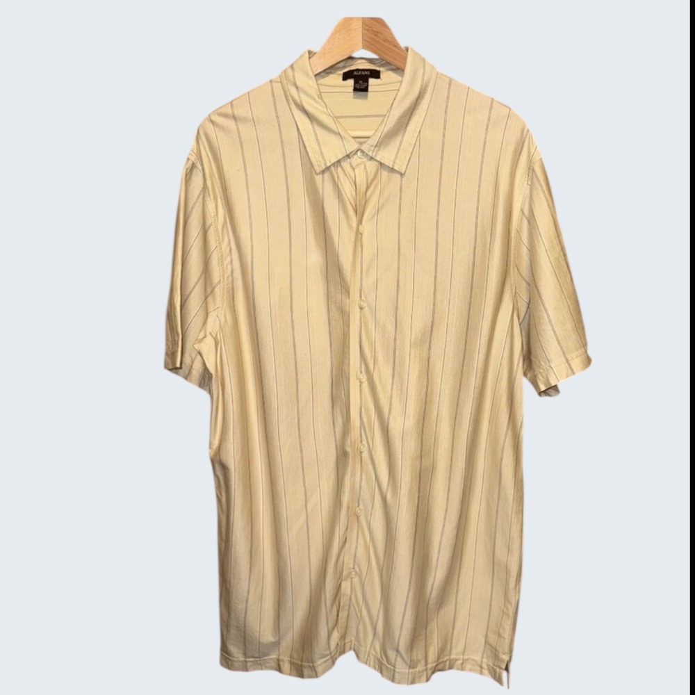 Alfani Mens XL Beige Pinstripe Short Sleeve Button Down 100% Cotton Shirt